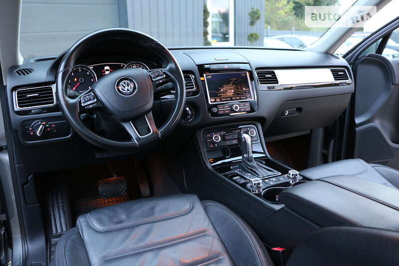 Позашляховик / Кросовер Volkswagen Touareg 2012 в Трускавці