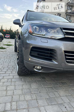 Позашляховик / Кросовер Volkswagen Touareg 2012 в Одесі