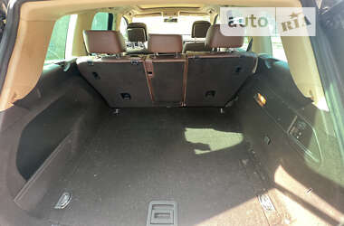 Позашляховик / Кросовер Volkswagen Touareg 2011 в 