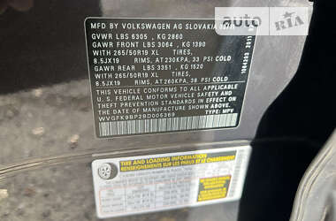 Позашляховик / Кросовер Volkswagen Touareg 2011 в 
