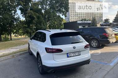 Позашляховик / Кросовер Volkswagen Touareg 2019 в Харкові