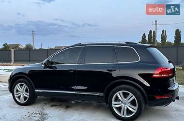 Внедорожник / Кроссовер Volkswagen Touareg 2013 в Борисполе