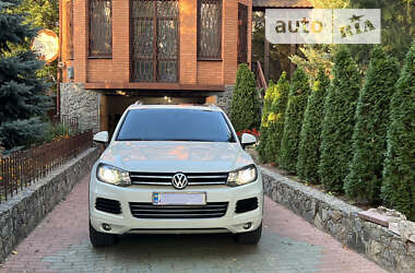 Позашляховик / Кросовер Volkswagen Touareg 2011 в Дніпрі