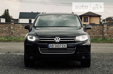 Внедорожник / Кроссовер Volkswagen Touareg 2012 в Киеве