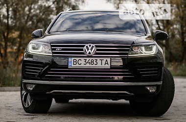 Внедорожник / Кроссовер Volkswagen Touareg 2016 в Львове