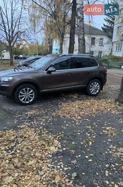 Внедорожник / Кроссовер Volkswagen Touareg 2011 в Сумах