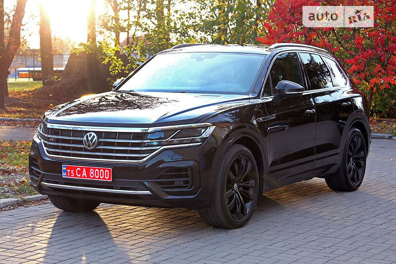 Позашляховик / Кросовер Volkswagen Touareg 2018 в 