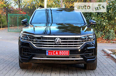Позашляховик / Кросовер Volkswagen Touareg 2018 в 