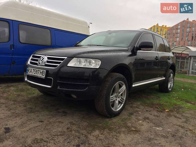 Внедорожник / Кроссовер Volkswagen Touareg 2004 в Киеве