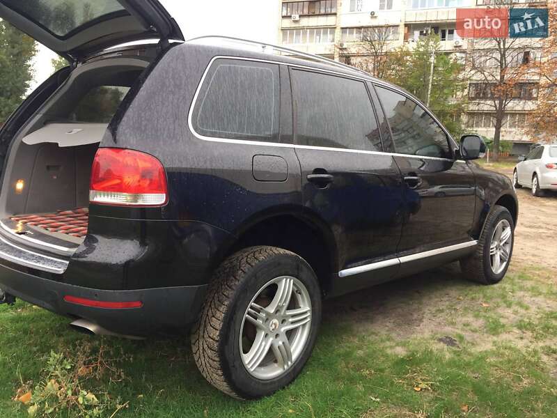 Внедорожник / Кроссовер Volkswagen Touareg 2004 в Киеве