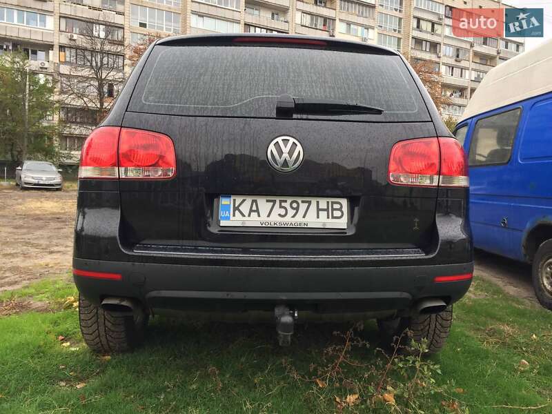 Внедорожник / Кроссовер Volkswagen Touareg 2004 в Киеве