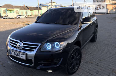 Внедорожник / Кроссовер Volkswagen Touareg 2008 в Первомайске