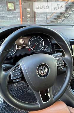 Внедорожник / Кроссовер Volkswagen Touareg 2014 в Сколе