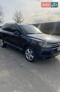 Внедорожник / Кроссовер Volkswagen Touareg 2011 в Тернополе