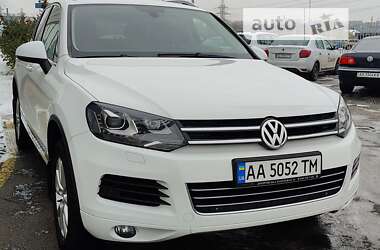 Позашляховик / Кросовер Volkswagen Touareg 2013 в Києві