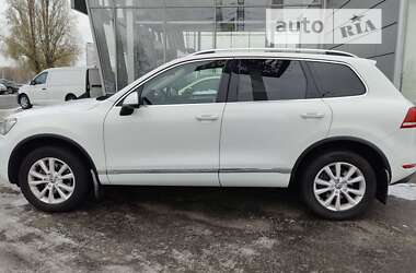 Позашляховик / Кросовер Volkswagen Touareg 2013 в Києві