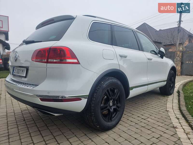 Внедорожник / Кроссовер Volkswagen Touareg 2016 в Черновцах