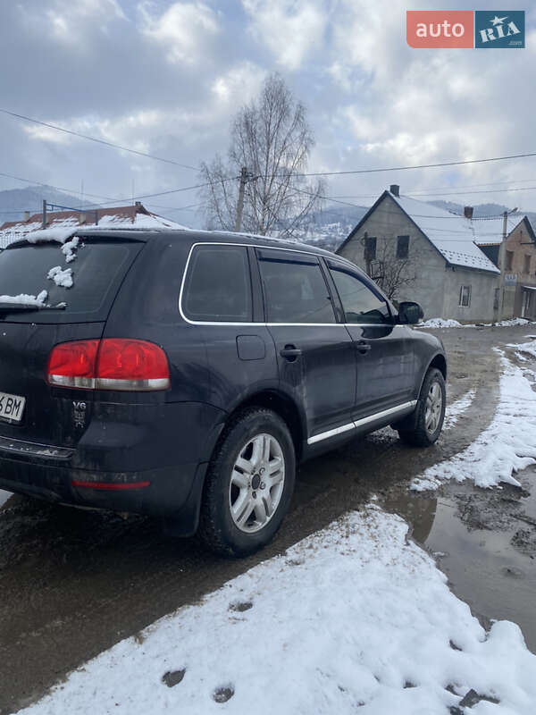 Позашляховик / Кросовер Volkswagen Touareg 2004 в Рахові