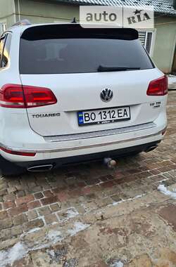 Внедорожник / Кроссовер Volkswagen Touareg 2016 в Чорткове