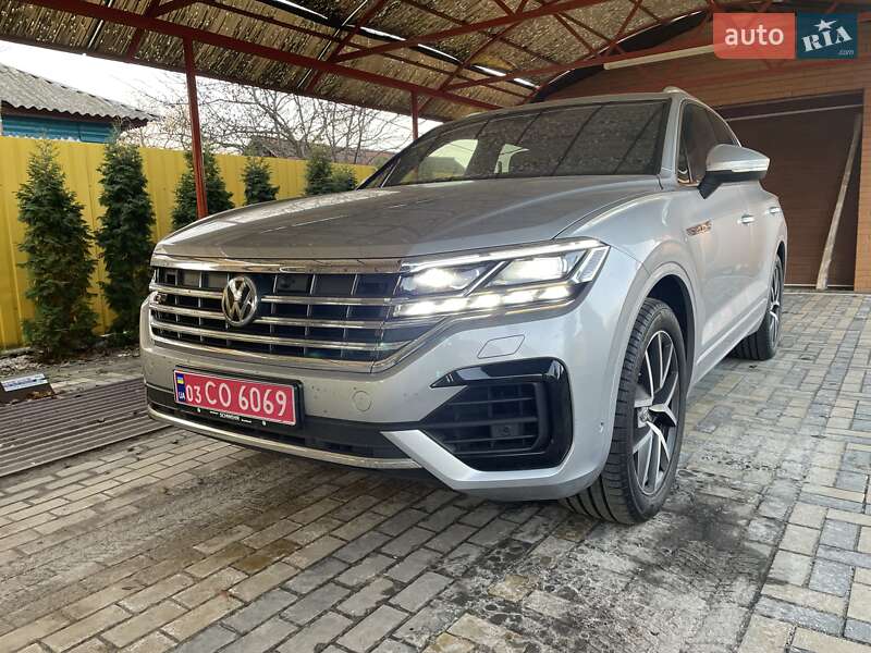 Внедорожник / Кроссовер Volkswagen Touareg 2018 в Полтаве