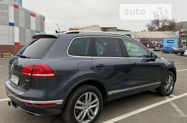 Внедорожник / Кроссовер Volkswagen Touareg 2015 в Одессе