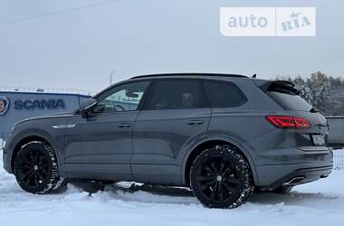 Внедорожник / Кроссовер Volkswagen Touareg 2019 в 