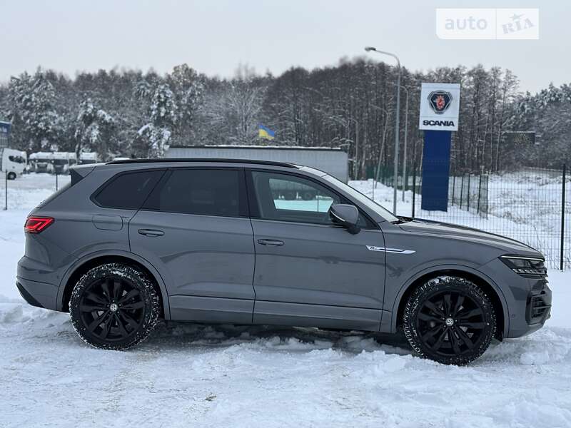 Позашляховик / Кросовер Volkswagen Touareg 2019 в Львові