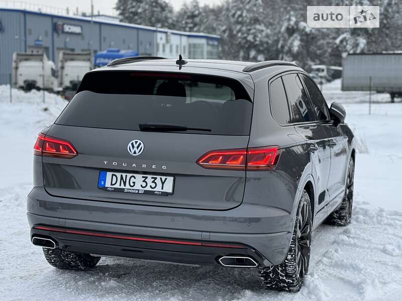 Позашляховик / Кросовер Volkswagen Touareg 2019 в Львові