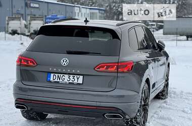 Внедорожник / Кроссовер Volkswagen Touareg 2019 в 