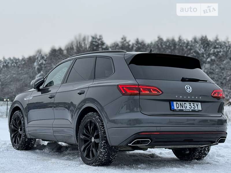 Позашляховик / Кросовер Volkswagen Touareg 2019 в Львові