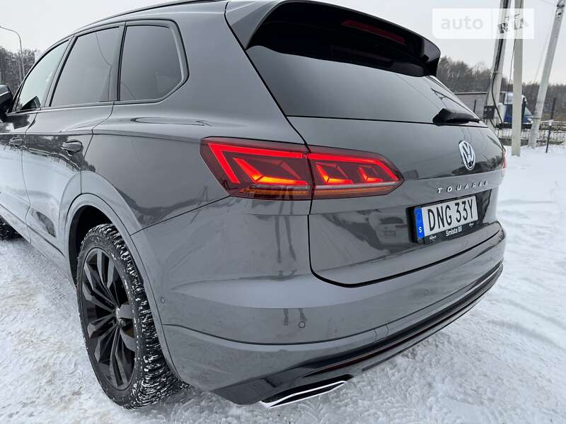 Позашляховик / Кросовер Volkswagen Touareg 2019 в Львові
