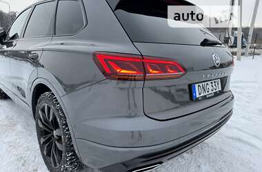 Внедорожник / Кроссовер Volkswagen Touareg 2019 в 