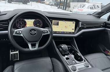 Внедорожник / Кроссовер Volkswagen Touareg 2019 в 