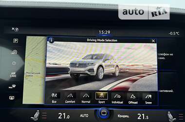Внедорожник / Кроссовер Volkswagen Touareg 2019 в 