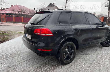 Позашляховик / Кросовер Volkswagen Touareg 2012 в 