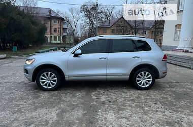 Позашляховик / Кросовер Volkswagen Touareg 2012 в Дніпрі