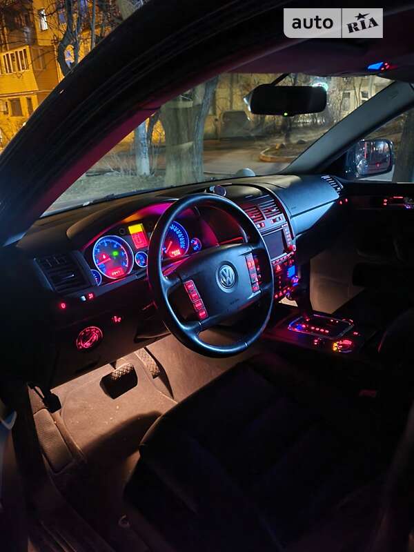 Внедорожник / Кроссовер Volkswagen Touareg 2004 в Одессе