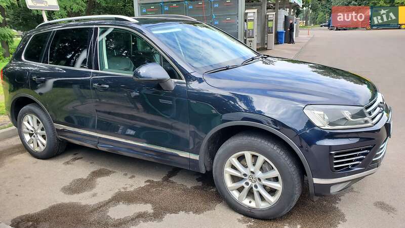 Внедорожник / Кроссовер Volkswagen Touareg 2017 в Киеве