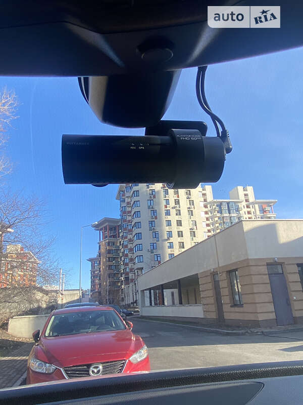 Позашляховик / Кросовер Volkswagen Touareg 2013 в Києві