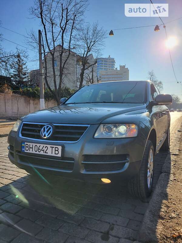 Внедорожник / Кроссовер Volkswagen Touareg 2004 в Одессе