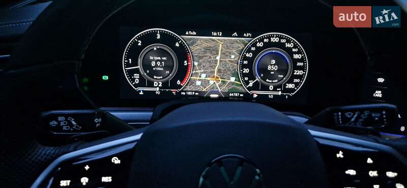 Позашляховик / Кросовер Volkswagen Touareg 2021 в Києві