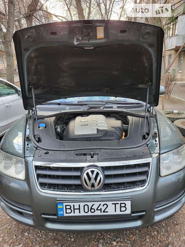 Внедорожник / Кроссовер Volkswagen Touareg 2004 в Одессе