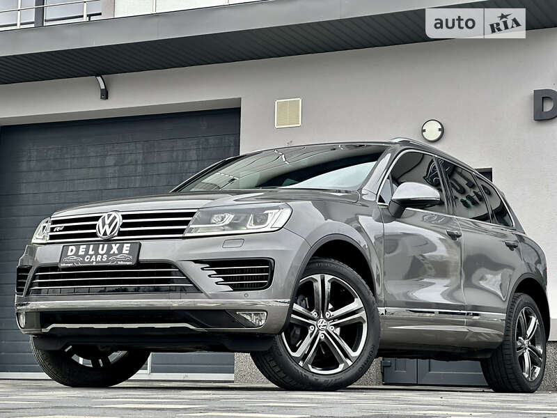 Внедорожник / Кроссовер Volkswagen Touareg 2016 в Дрогобыче