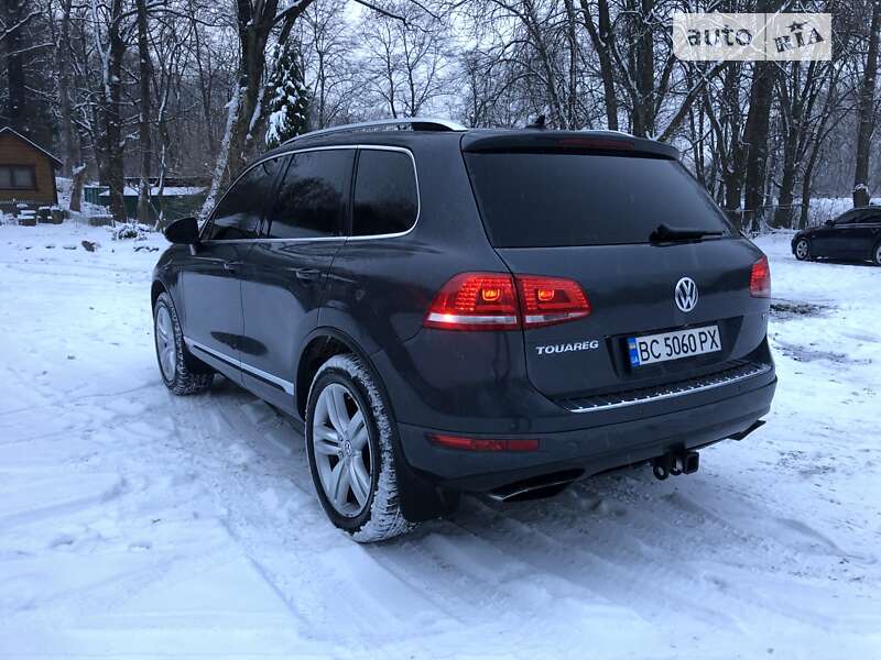 Внедорожник / Кроссовер Volkswagen Touareg 2014 в Дрогобыче
