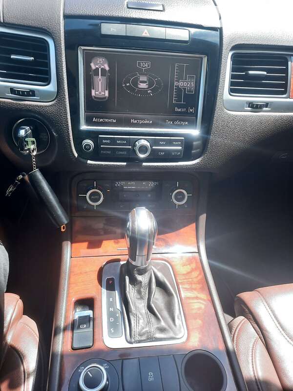 Позашляховик / Кросовер Volkswagen Touareg 2011 в Запоріжжі фото 20 Позашляховик / Кросовер Volkswagen Touareg 2011 в Запоріжжі