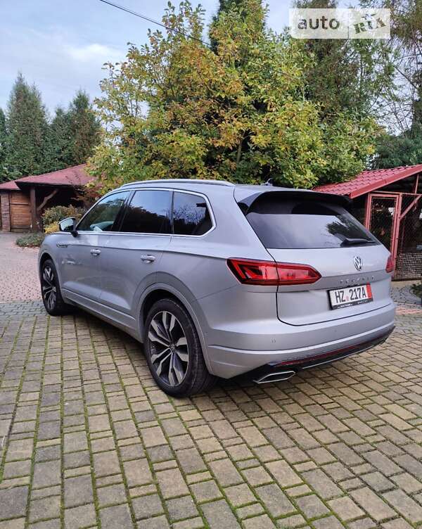 Внедорожник / Кроссовер Volkswagen Touareg 2018 в Мостиске