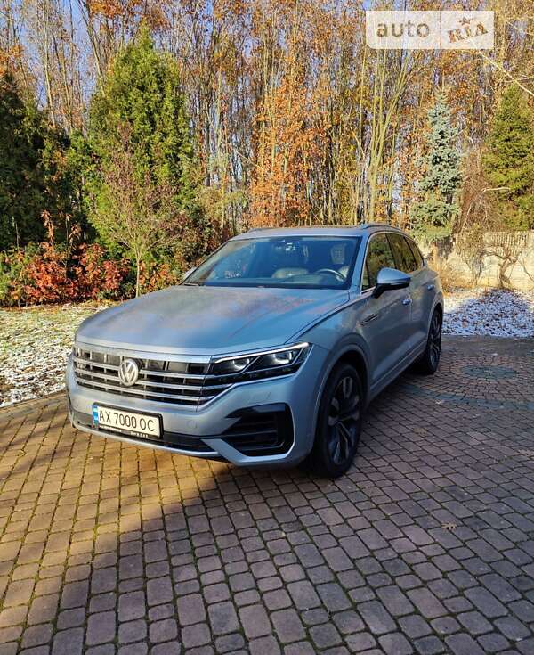 Внедорожник / Кроссовер Volkswagen Touareg 2018 в Мостиске