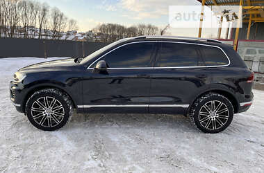 Внедорожник / Кроссовер Volkswagen Touareg 2014 в Хмельницком