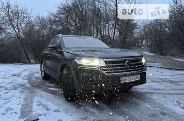 Внедорожник / Кроссовер Volkswagen Touareg 2020 в Киеве