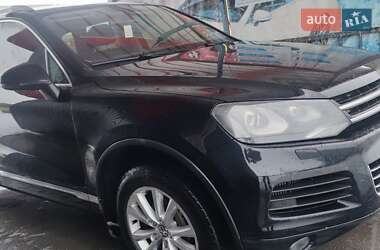 Внедорожник / Кроссовер Volkswagen Touareg 2013 в 
